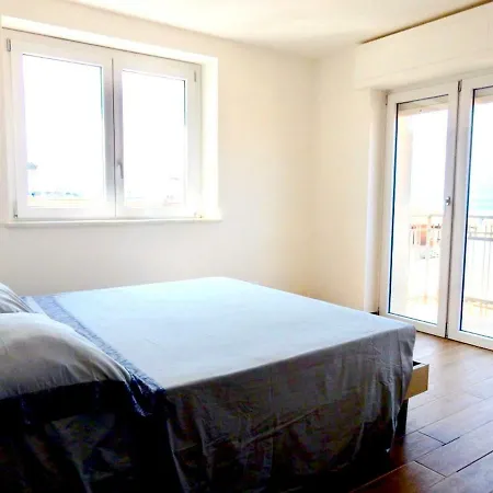 Attico Al Mare Apartment